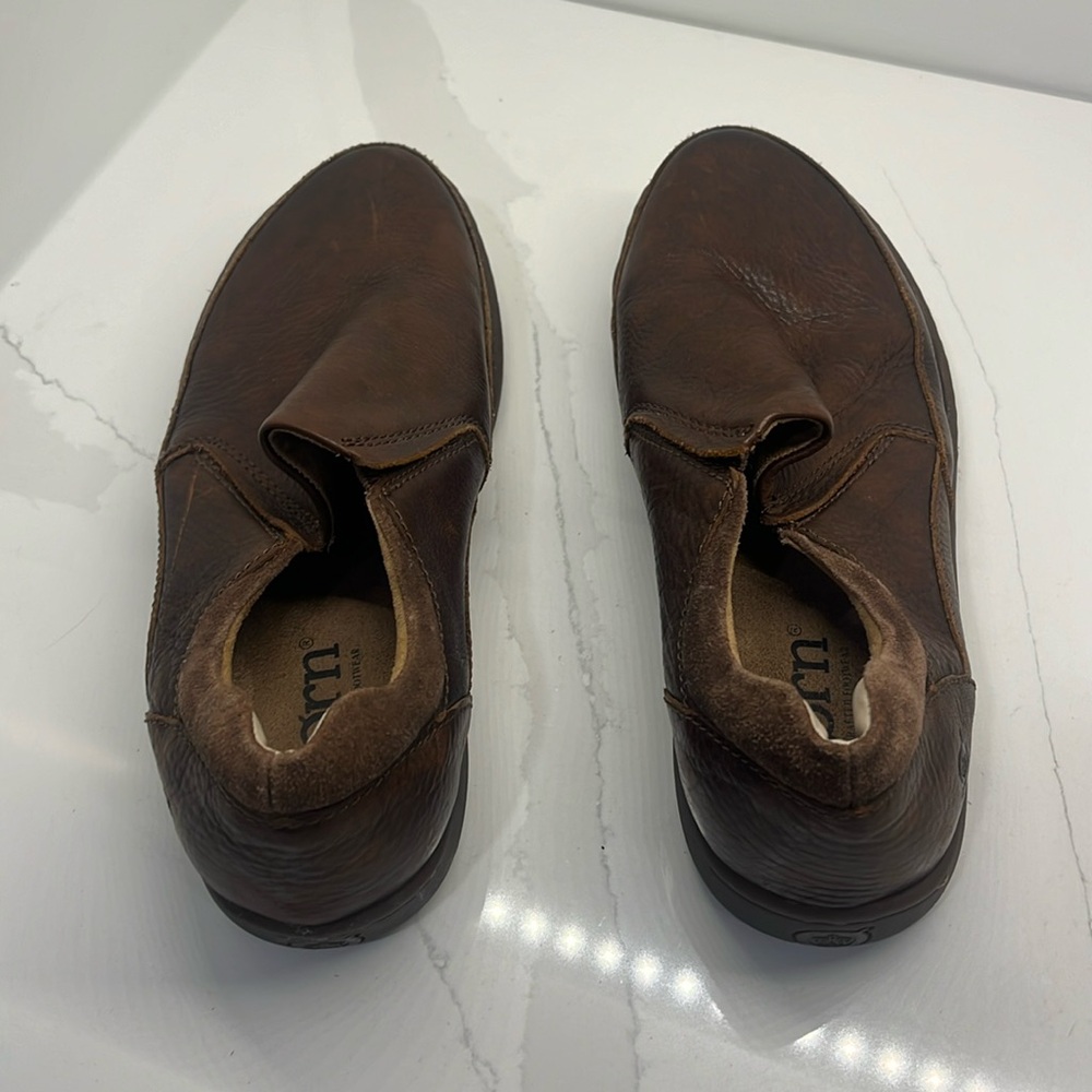 Born shoes (lace-less)